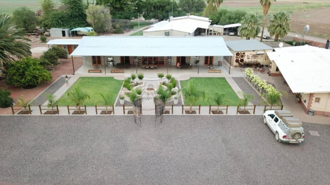 Bastion Farmyard Villa Mariental Exterior photo